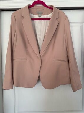 Brand new H & M Blush Pink Women's Tailored Blazer